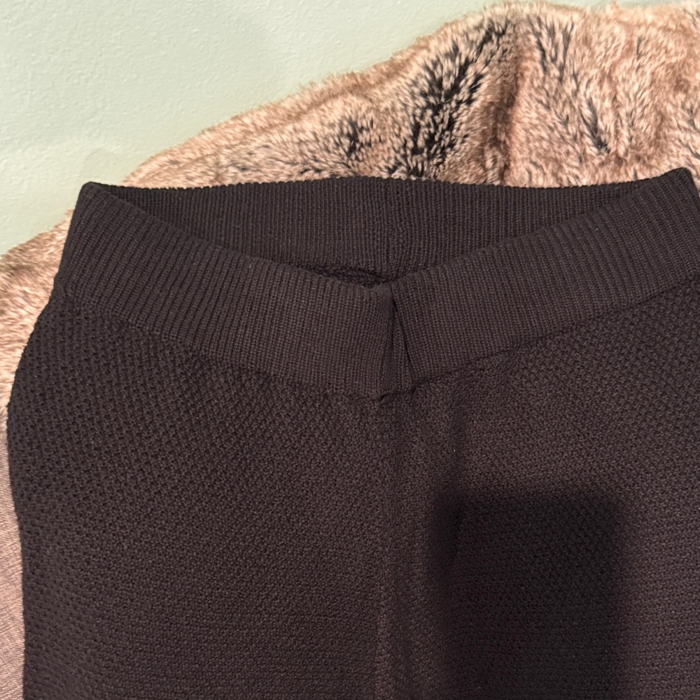 Black Button-Up Lounge Set - Picture 6 of 7